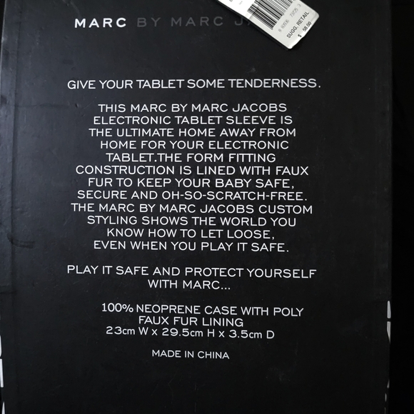 Marc by Marc Jacobs Black Embossed Tablet Sleeve NWT - Picture 3 of 4
